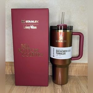 Stanley x Lainey Wilson Country Gold Quencher H2.0 FlowStat Tumbler | 40 OZ NEW